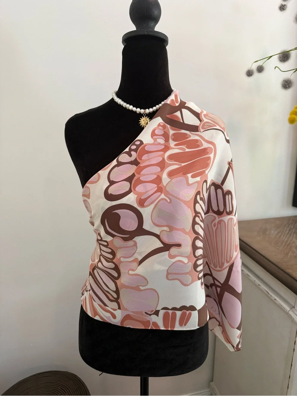 Gucci Silk Scarf Brown Beige Hand Rolled Made in Italy New With Tag